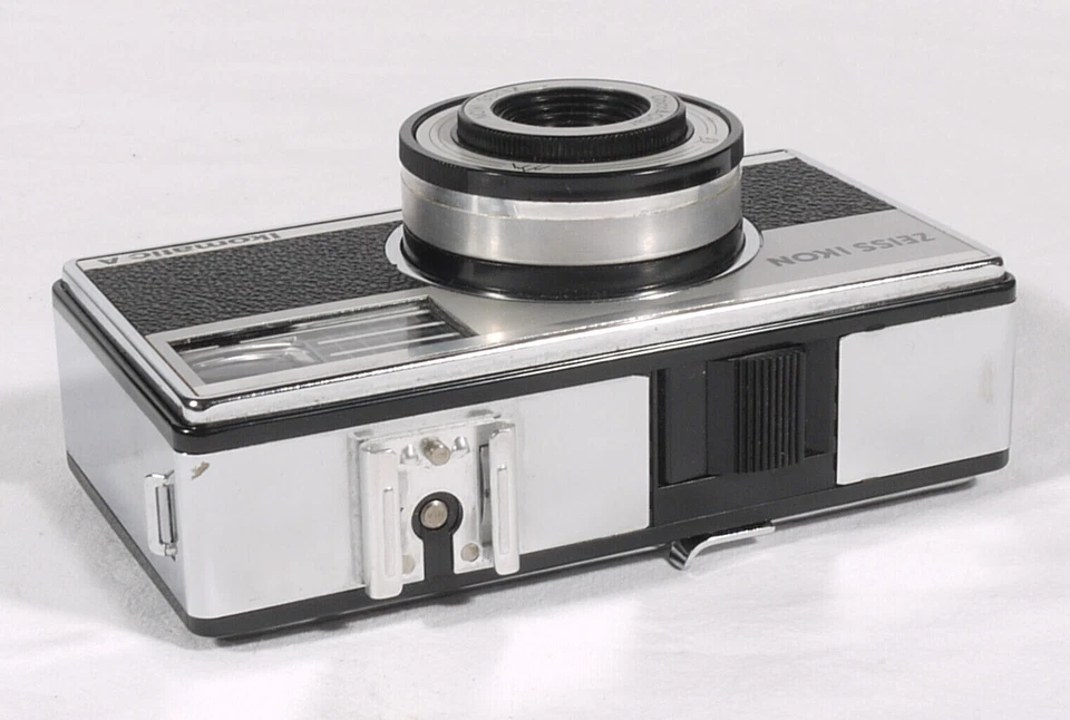 PRL) 1965 ZEISS IKON IKOMATIC A FOTOCAMERA ANALOGICA 126 FILM ROLL COLLEZIONE   Foto 4 de 4