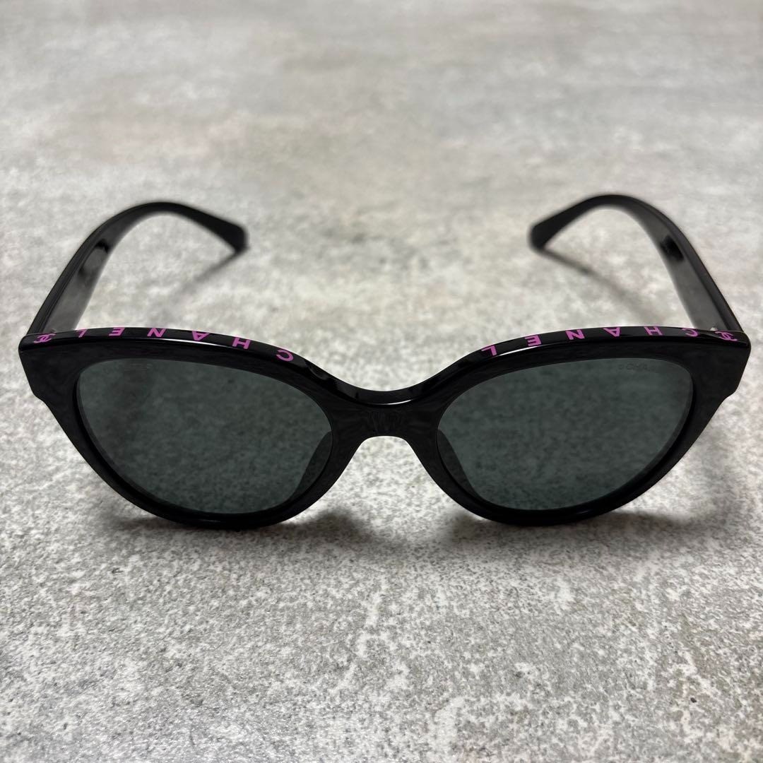 CHANEL 5414 Sunglasses Black Frame with Coco Mark #1