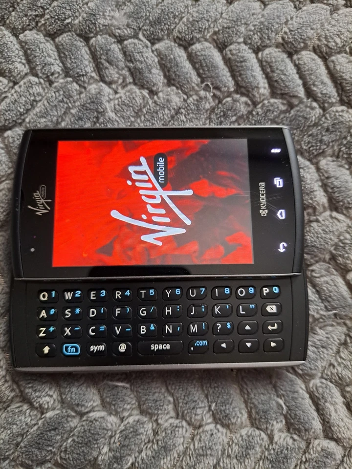 Rise By Kyocera Slide Phone - Image 2 of 4