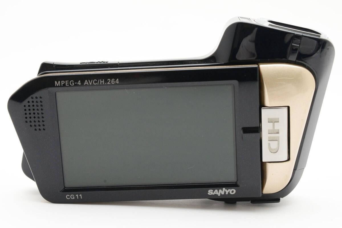 SANYO DMX-CG11 Xacti SDHC Camcorder 40MB HD Whte 5x 12.0