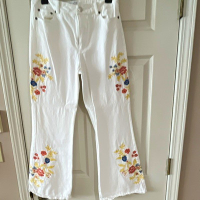 Emory Park Women's White Floral Embroidered Denim Straight Jeans Size S