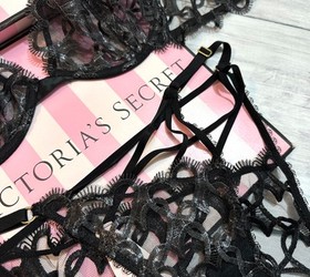 Victoria&rsquo;s Secret Shimmer Heart Embroidery Unlined Balconette Bra Set Black