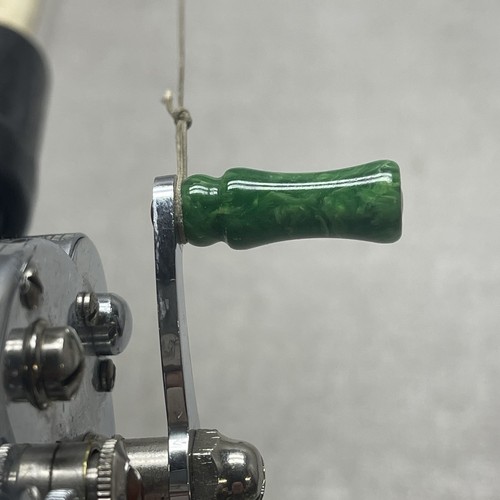 Vintage Pflueger Akron 1893 Bait Casting Fishing Reel On A Zebco Pole - Picture 5 of 12