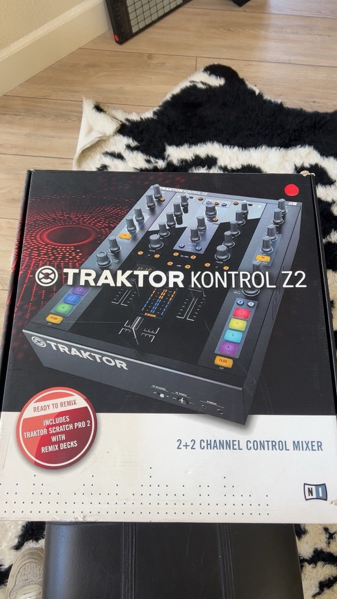 DJ機材 NATIVE INSTRUMENTS TRAKTOR KONTROL Z2 Native Instruments Traktor Kontrol Z2 DJ Mixer - Black for