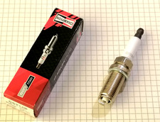 Candela di accensione CHAMPION CET14P EON titanio platino spark plug NUOVA IMBALLO ORIGINALE