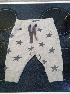 Graue ''Sterne'' Hose - Gr.62 - next - neuwertig