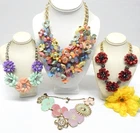 VINTAGE TO NOW FLOWER THEMED FASHION /COSTUME JEWELRY NECKLACE LOT