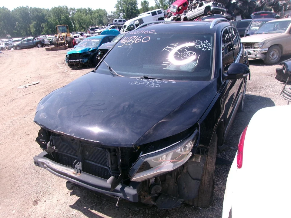 Used Air Cleaner Assembly fits: 2017 Volkswagen Tiguan 2.0L gasoline engine ID C Foto 4 de 4