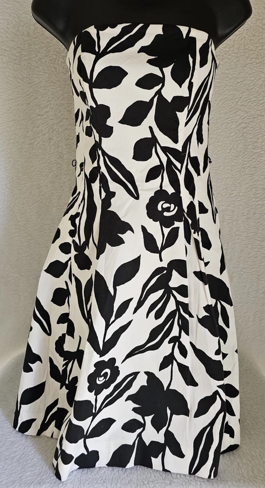 White House Black Market Womens Dress Size 4 Black White Floral - Image 4 of 4