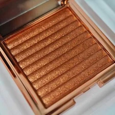 Bronze Star Copper Gold Shimmery Finish Silky Powder Vegan Bronzer & Highlighter