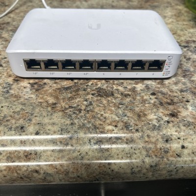 Ubiquiti Networks USW-Lite-8-PoE Gigabit Ethernet Switch