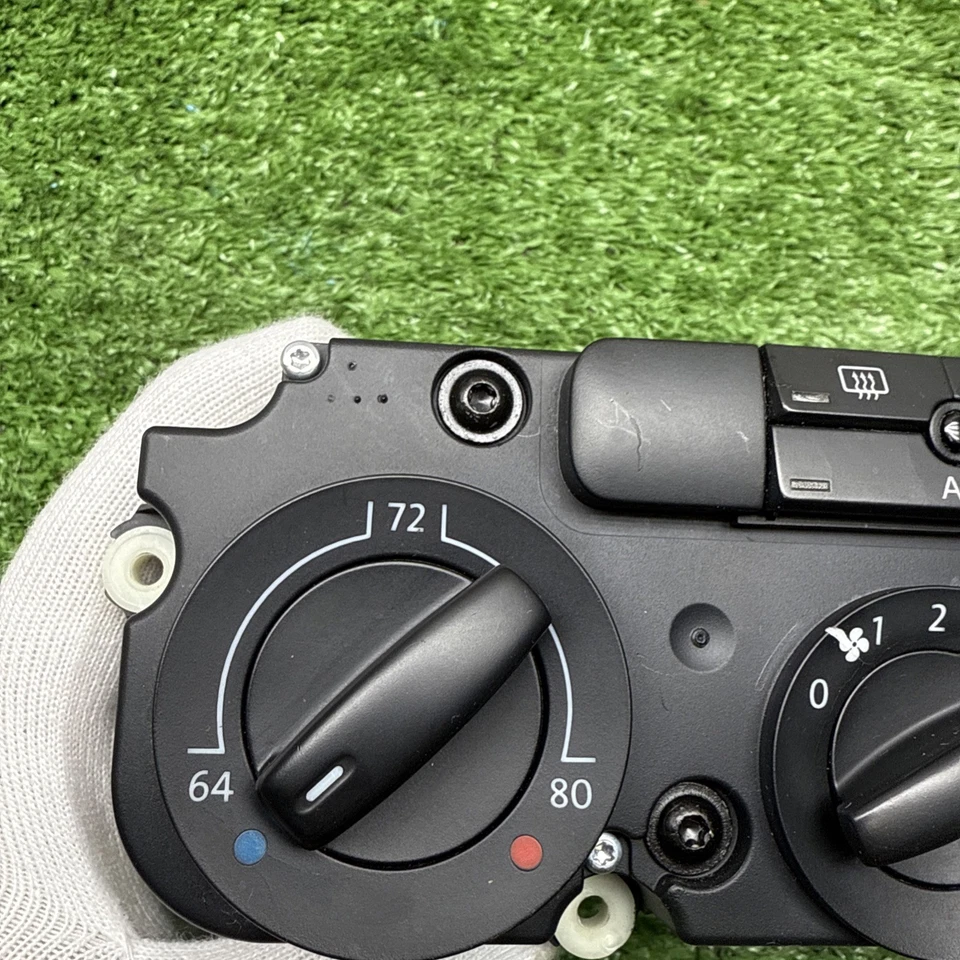 06-10 Volkswagen Passat / Jetta / Rabbit / GTI Climatizador Zona Única Foto 2 de 4