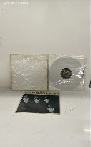 Lot Of 3 Vinyl Music Records, The Beatles, Sgt. Pepper's Lonely Hearts Club Band