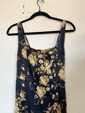 Gorgeous Reformation Solay Dress. 100% Silk. Size 4. NWT