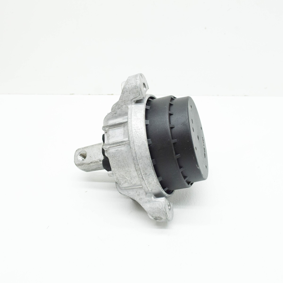BMW 7 F01 Left Engine Mount 22116777365 6777365 3.0 Petrol 235kw 