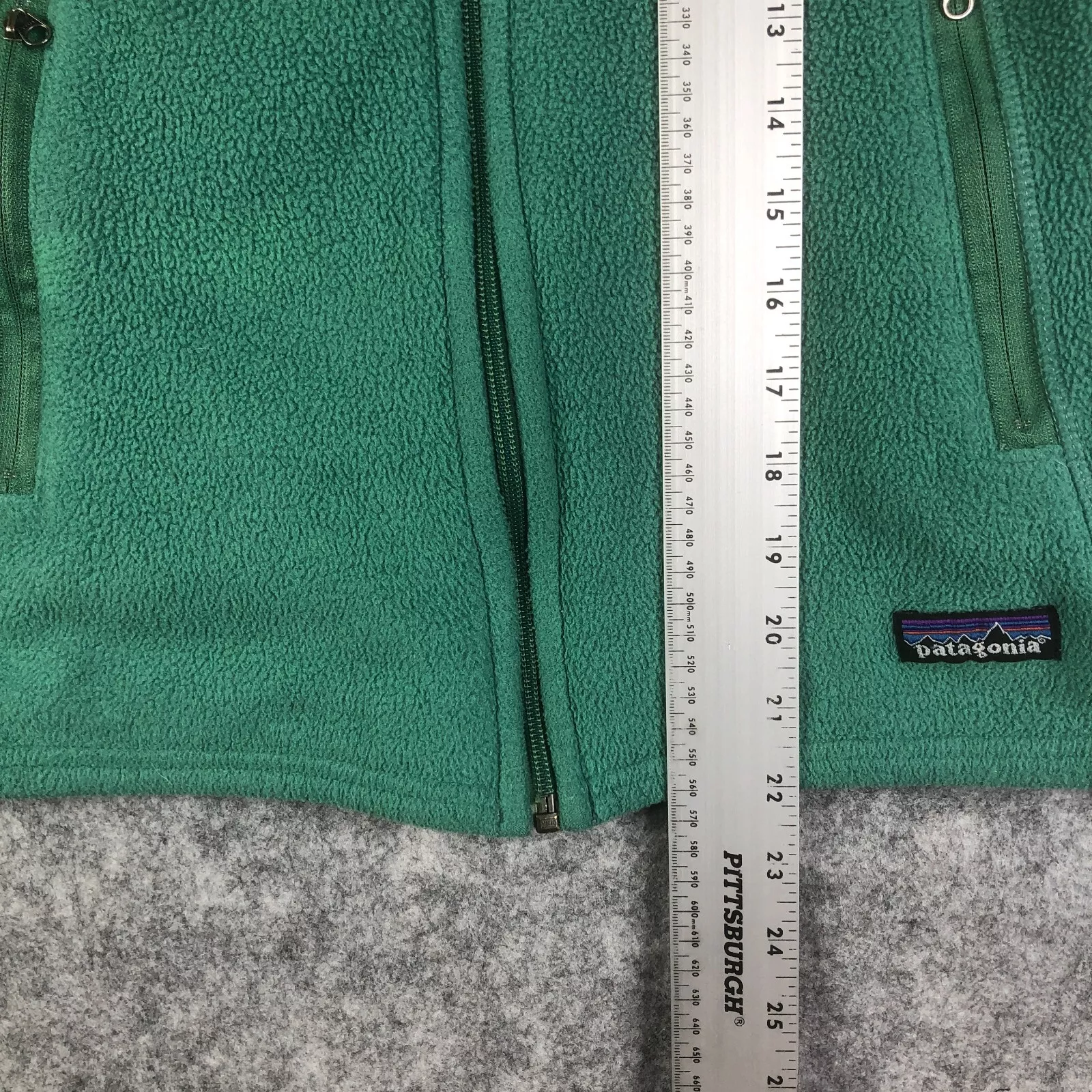 patagonia vintage synchilla box logo sleeveless vest 