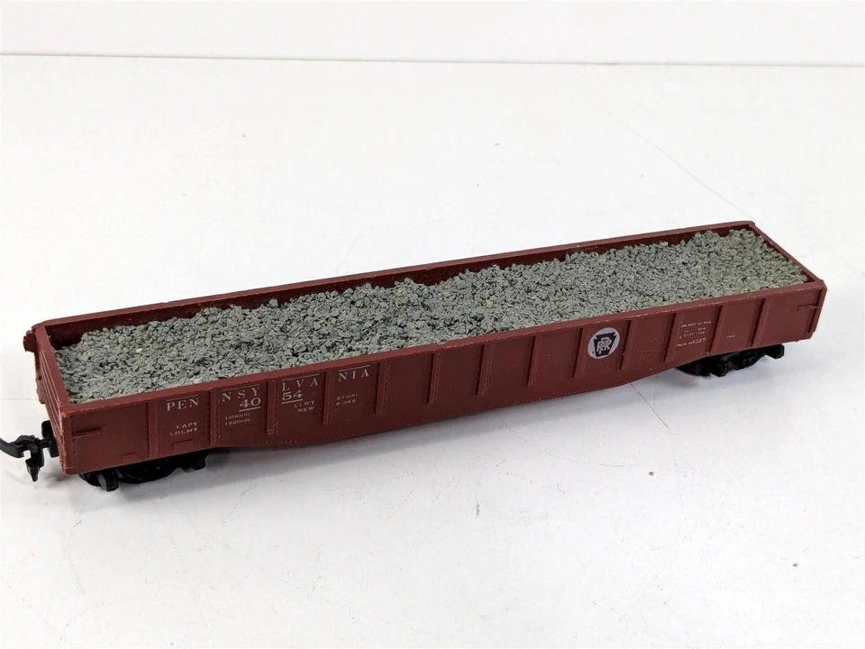 Revell 1956 Pennsylvania Railroad Open Gondola 4054 Load Weighted HO Scale - Image 3 of 4
