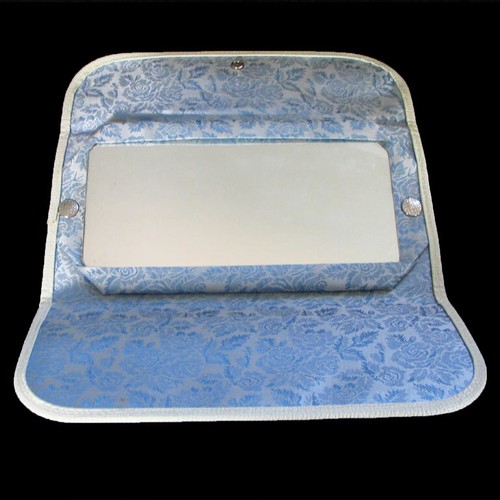 Espejo de viaje vintage en estuche, bolsillo interior brocado azul 11-1/4"" por 6", como nuevo - Imagen 3 de 9