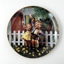 1990 M.J. Hummel Come Back Soon Plate Danbury Mint