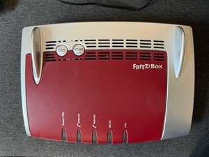 FRITZ!Box 7490 WLAN-Router, Rot/Silber, Inkl. Netzteil