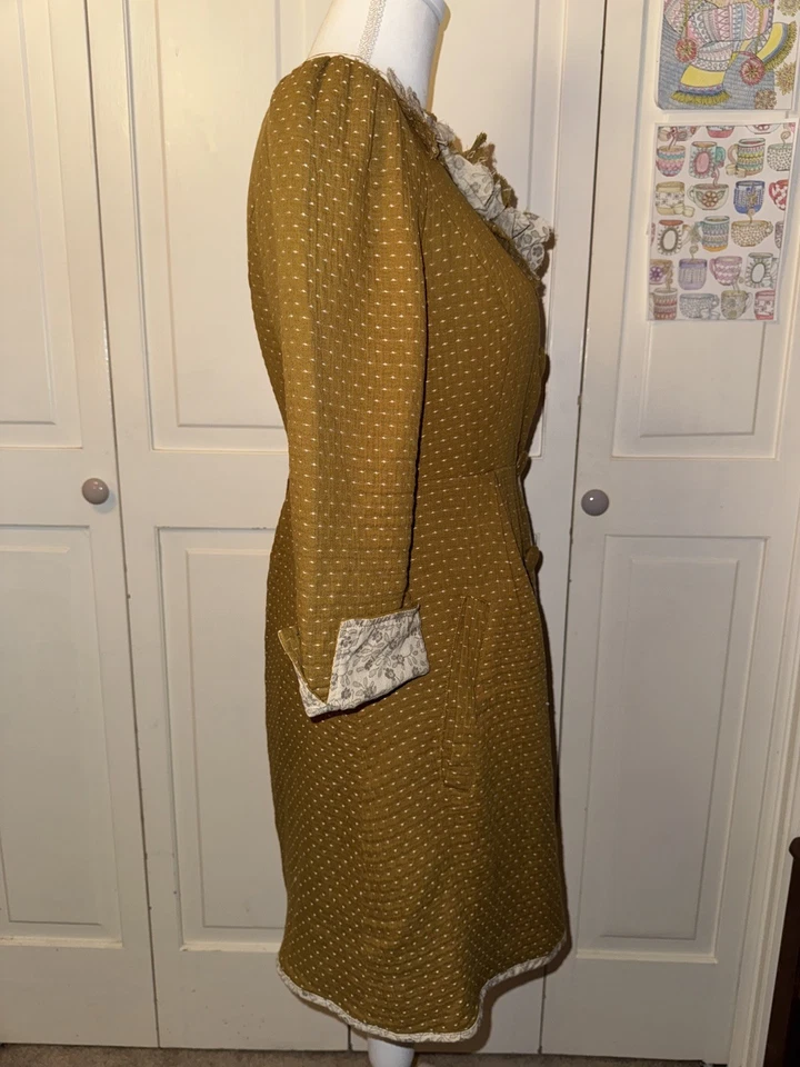 Casaco peplum salpicado vintage feminino Ryu tamanho G dourado e branco, colarinho floral de tecido - Imagem 2 de 4