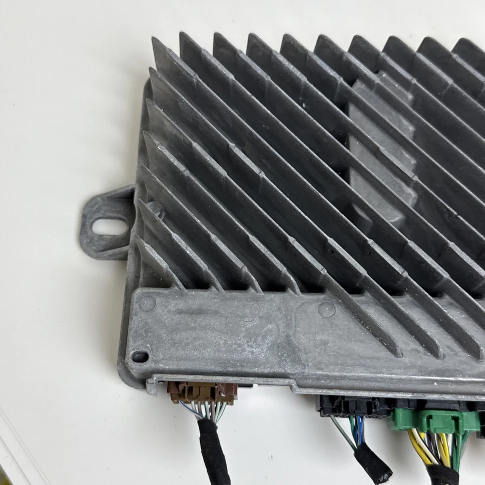 Cadillac CTS BOSE 2017 sistema de sonido amplificador de audio 84087761 OEM Foto 2 de 4