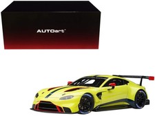1/18 2018 Aston Martin Vantage GTE Le Mans PRO Presentation Car Lemon Green