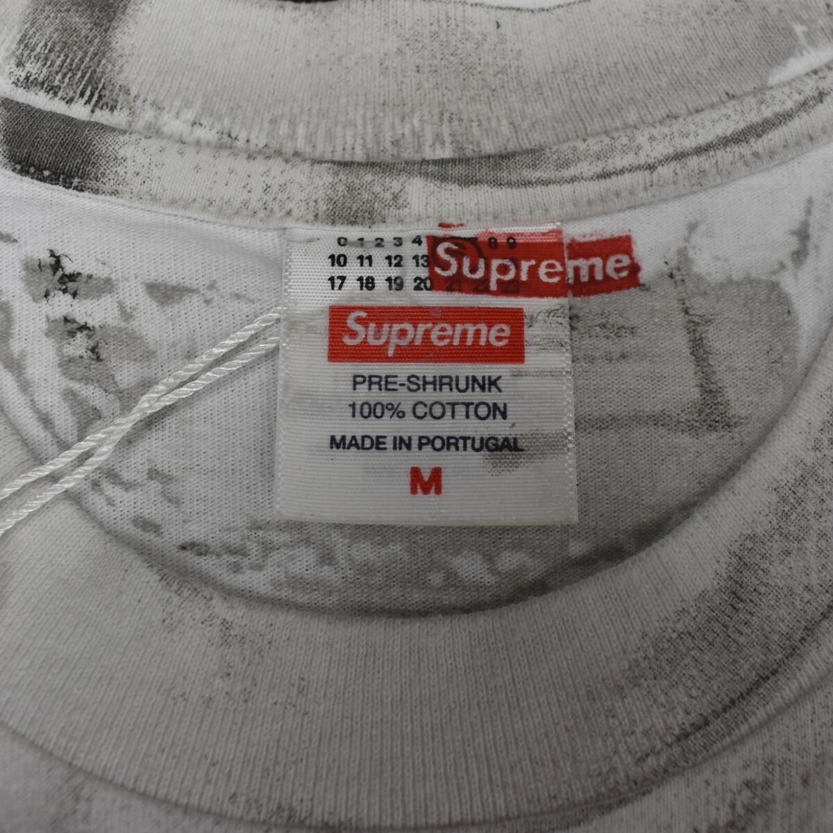 NWT Supreme Maison Margiela MM6 White Red Box Logo T-Shirt NWT Supreme Maison Margiela MM6 White Red Box Logo T-Shirt