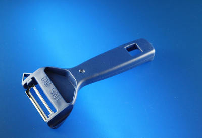 TNS2003 TNS 2003 SPARSCHÄLER SCHÄLER DOPPELKINGE BLAU VEGETABLE PEELER EPLUCHEUR