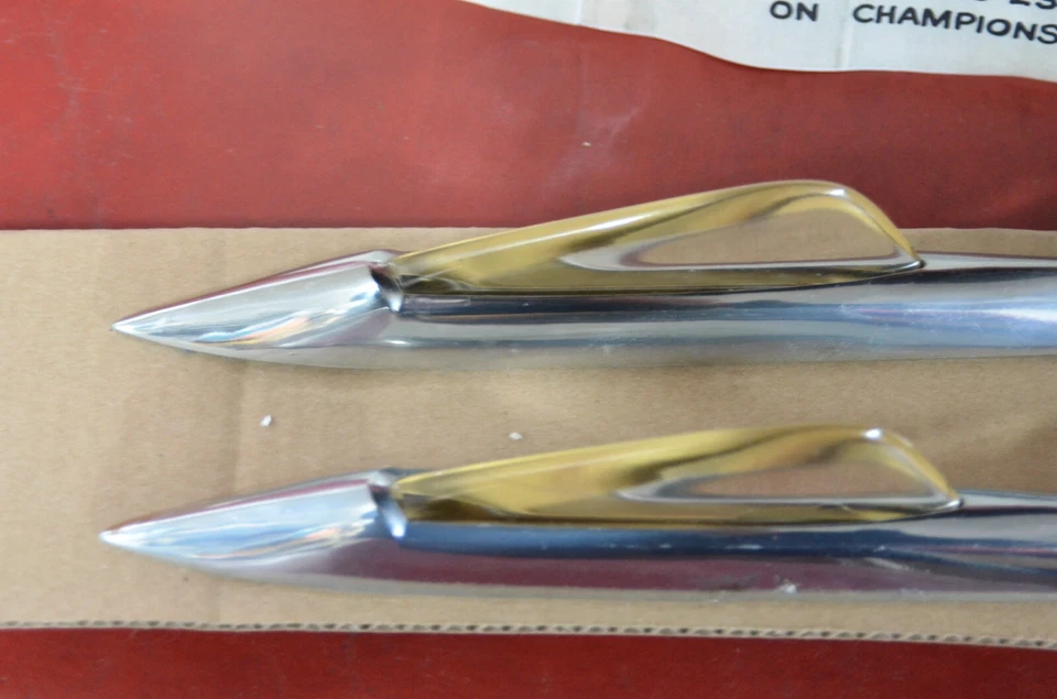 NOS 1955 Studebaker President Commander Speedster Fender Spear Trim Emblem Box - Image 4 of 4