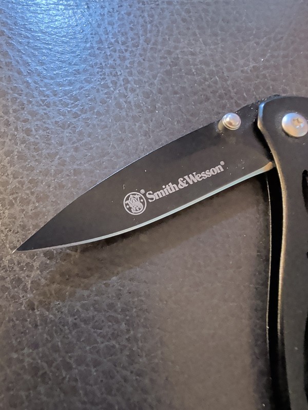 Smith & Wesson CKLPB Little Pal framelock pocket knife 3" closed Black