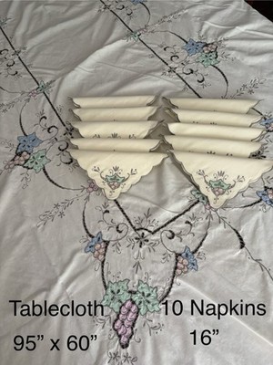 VTG Madeira Style  Grape Vine Embroidery Ecru Tablecloth and 10 Napkins 