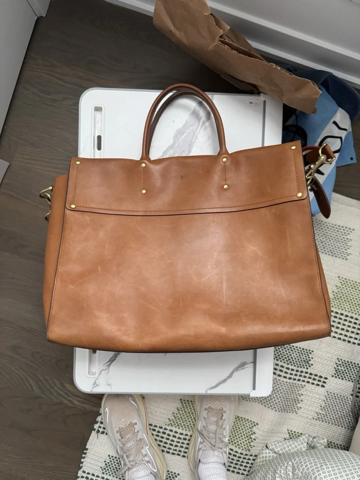 Shinola棕褐色大挎包 原价为995美元。 只用了四次。 — 第 2/4 张图片