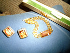 VTG. R.L. GRIFFITH CO. BEIGE/TAN MOTHER OF PEARL/GOLDTONE BRACELET/EARRINGS — photo 1