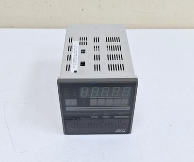 Yamatake SDC40 Temperature Controller AC100-240V 50/60Hz 30VA Max