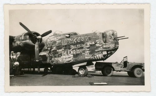 # 25 OLD WW2 MILITARY PHOTO B - 24 LIBERATOR NOSE ART  GRAFFITI SNAPSHOT