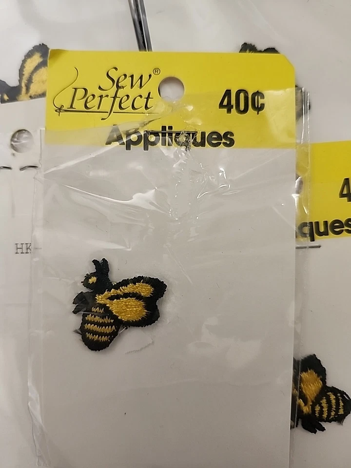 Huge LOT 31 Embroidered Honey Bees Applique Black Yellow  Vintage Sew On 1"  - Image 4 of 4
