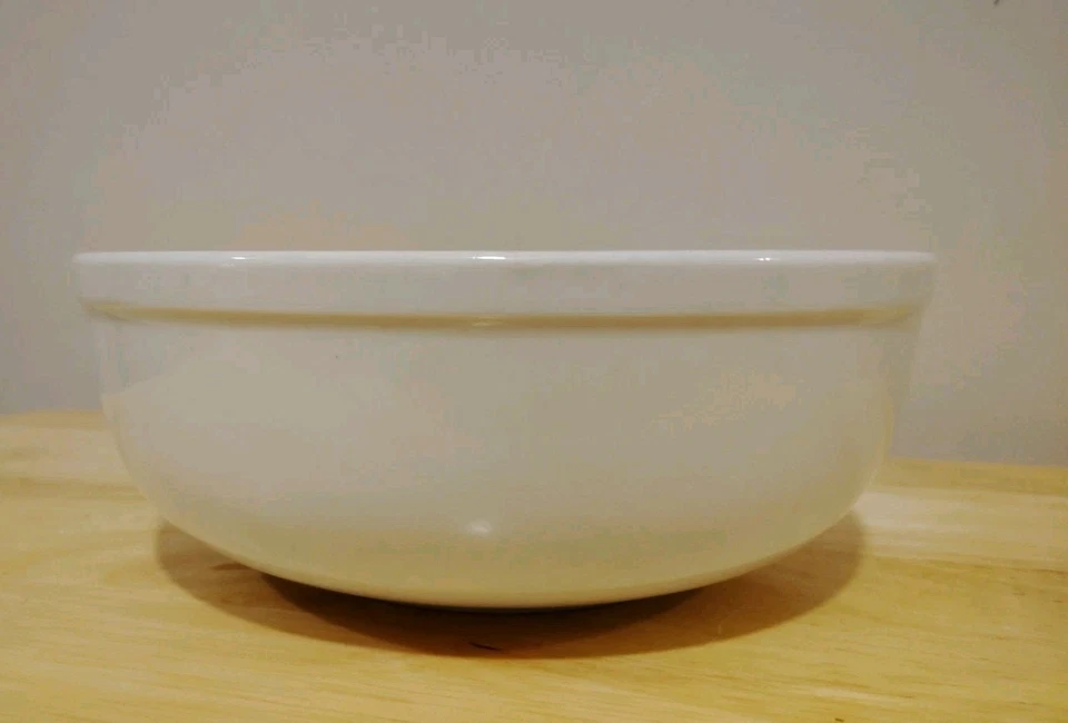 Tigela de sopa de cereais Crate & Barrel Culinary Arts 6 3/4" porcelana branca cupê - Imagem 2 de 4