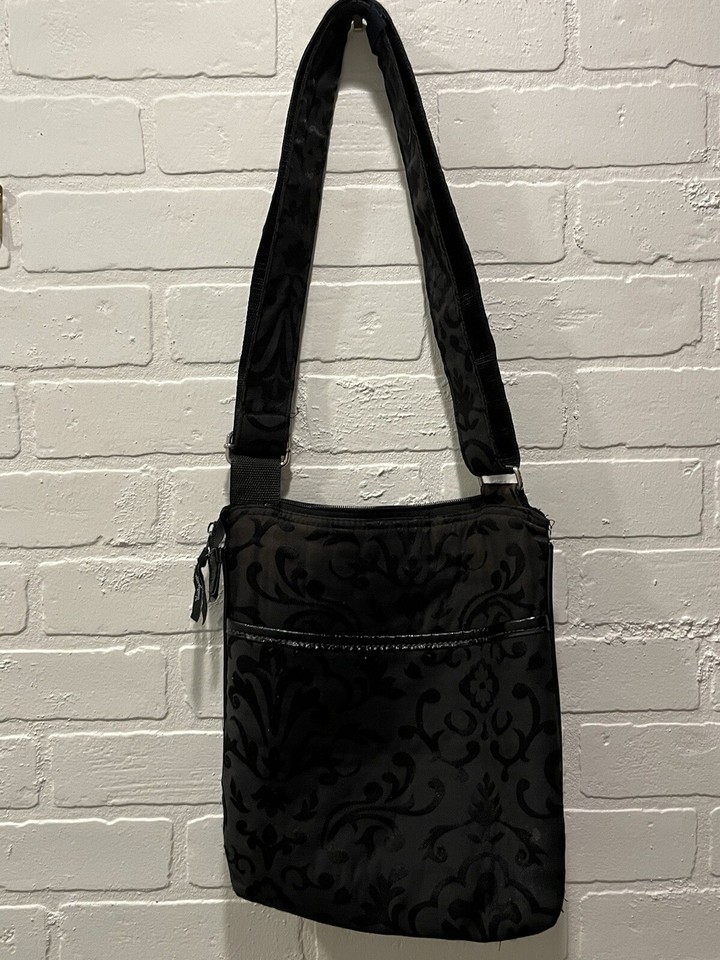 Vera Bradley Purse Crossbody Quilted Black Hipster Bag Travel Vacation