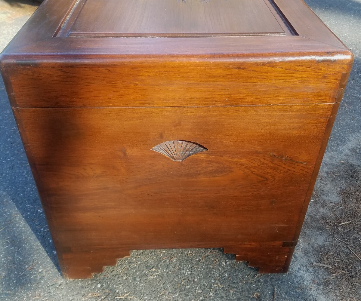 George Zee & Company Camphor Blanket Trunk Chest 1950s GUC Great