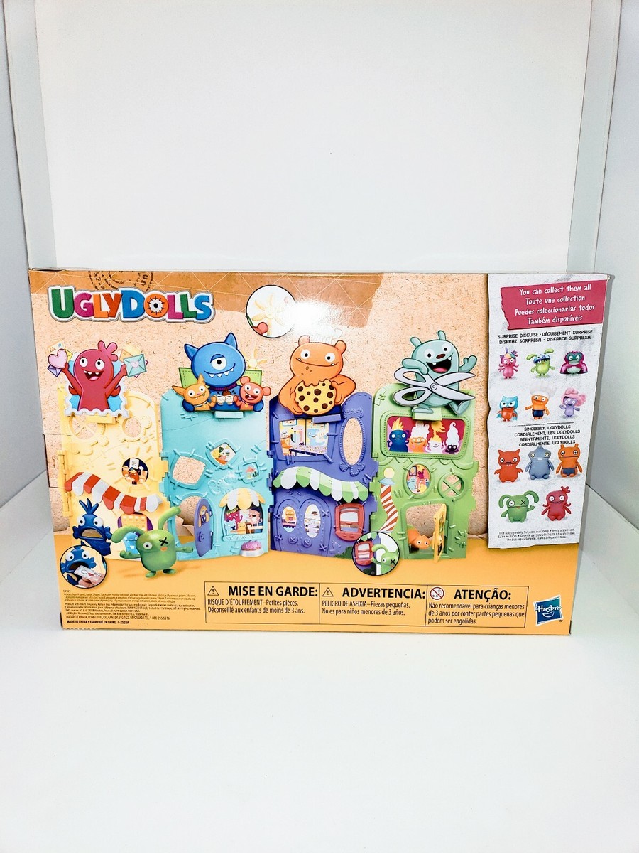 Hasbro Ugly Dolls - Set Giocattoli Uglyville Unfolded Main St Per Bambini