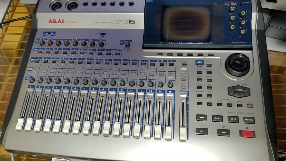 AKAI DPS16 Professional Digital Personal Studio 16Track MTR Japan