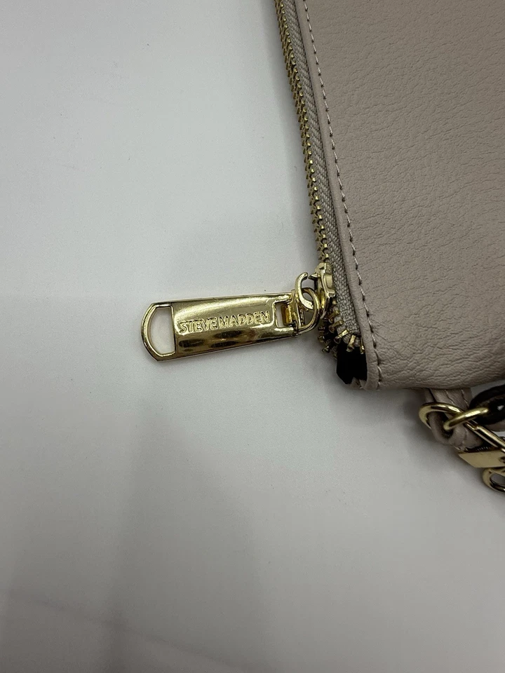 Cartera Cartera Steve Madden Pebble Taupe Muñequera Cremallera Foto 2 de 4