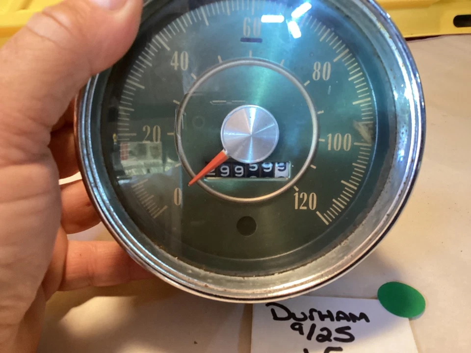 Vintage Stewart-Warner 1960’s Studebaker speedometer #530CWH9 - Image 2 of 4