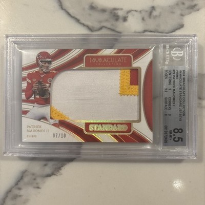 Patrick Mahomes Immaculate Collection Standard Jerseys /10 SGC 8.5 ￼