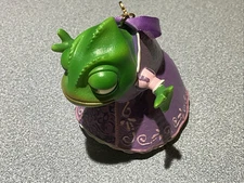 Disney Store Tangled Pascal Chameleon In Rapunzel Dress Sketchbook Ornament 2015
