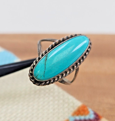 Vintage Kevin Yazzie Navajo Sterling Silver Oval Turquoise Twisted Ring Size 8.5