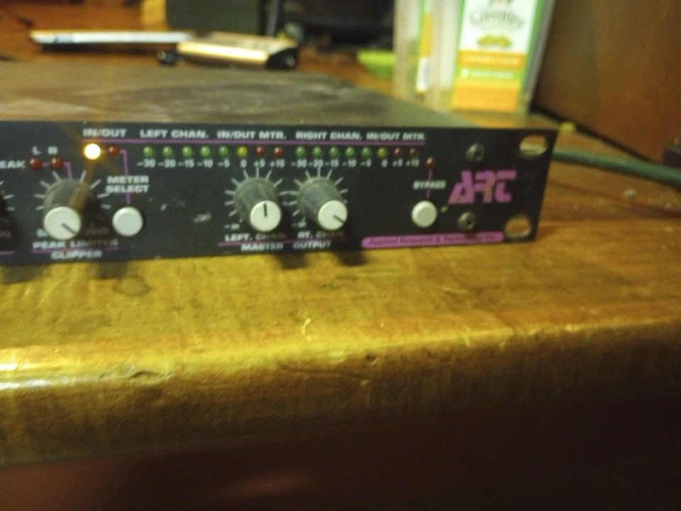 Mdc 2001 Sereo Master Controller Powers Up - Image 3 of 4