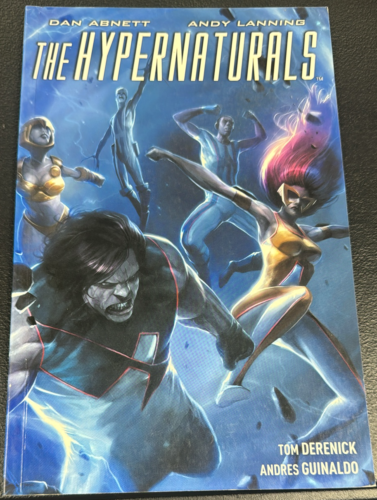The Hypernaturals, Volume 2 by Abnett, Dan; Lanning, Andy(B59) - Picture 1 of 4