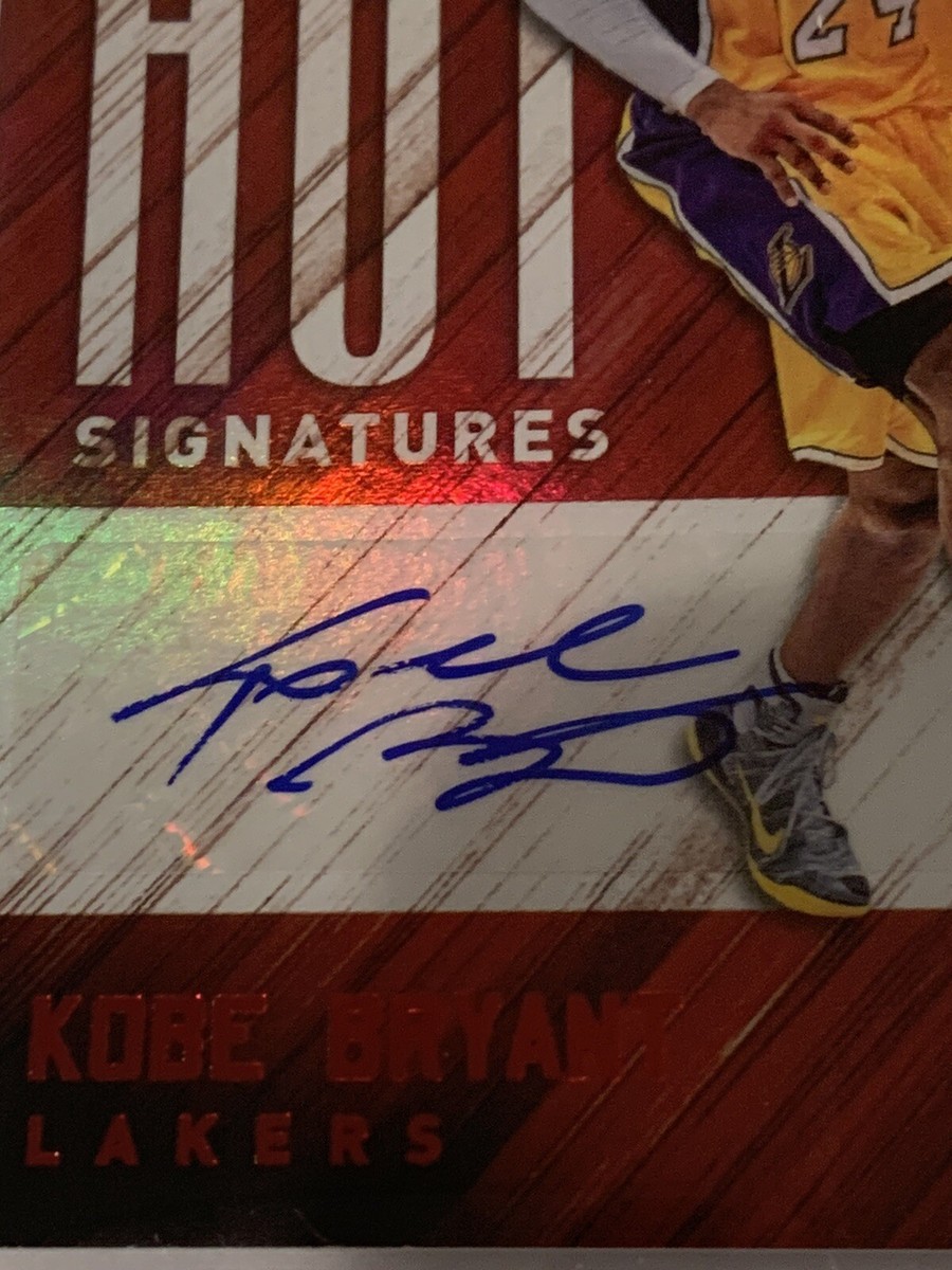 Kobe Bryant 2015-16 Panini Hoops Hot Signatures Red Autograph #59